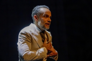 Reputación Dudosa , comedia de un crimen