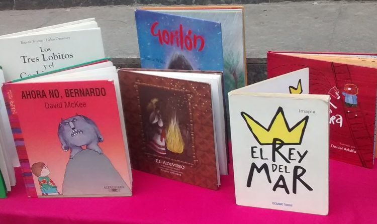 Cuentacuentos, juegos y canciones